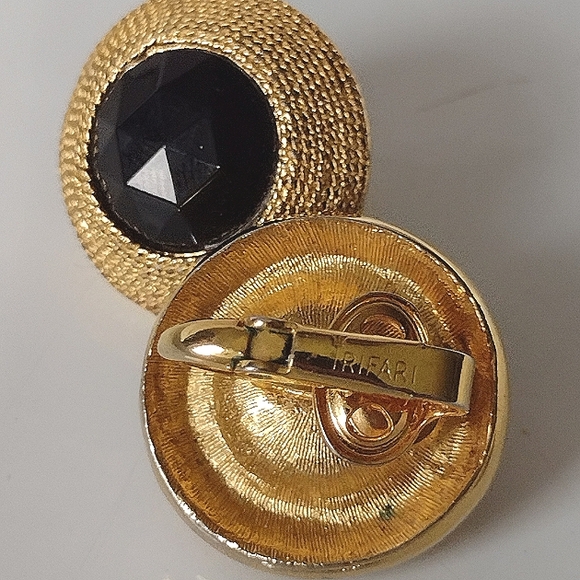 TRAFARI Art Deco Clips Jewelry - TRAFARI Art Deco Clips "TRAFARI Always Knows What Goes..." Highly Collectable